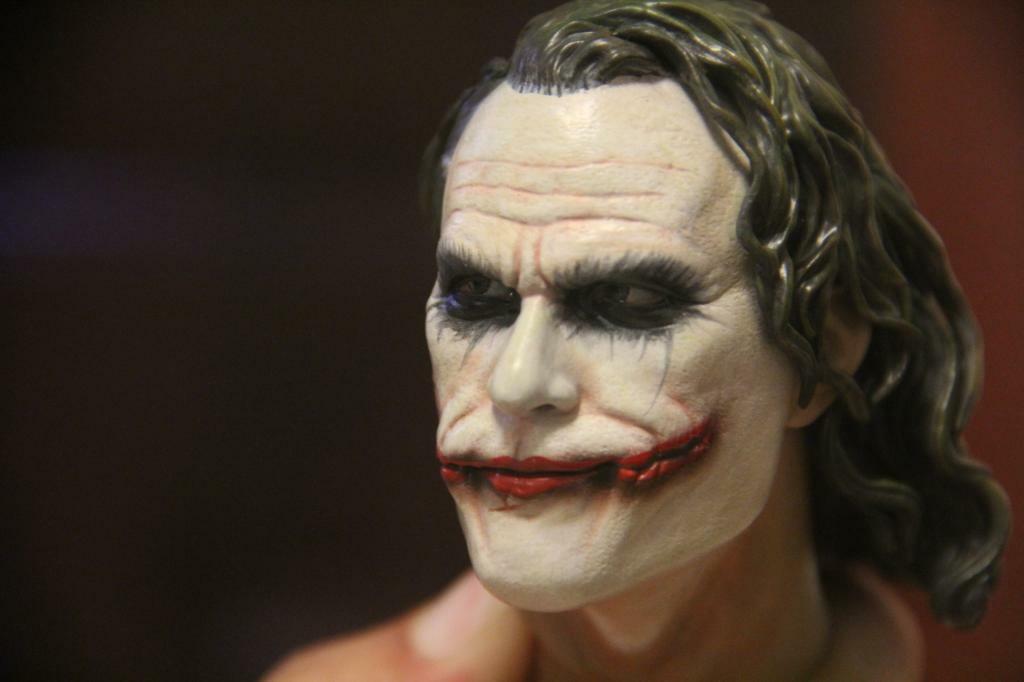new joker statue