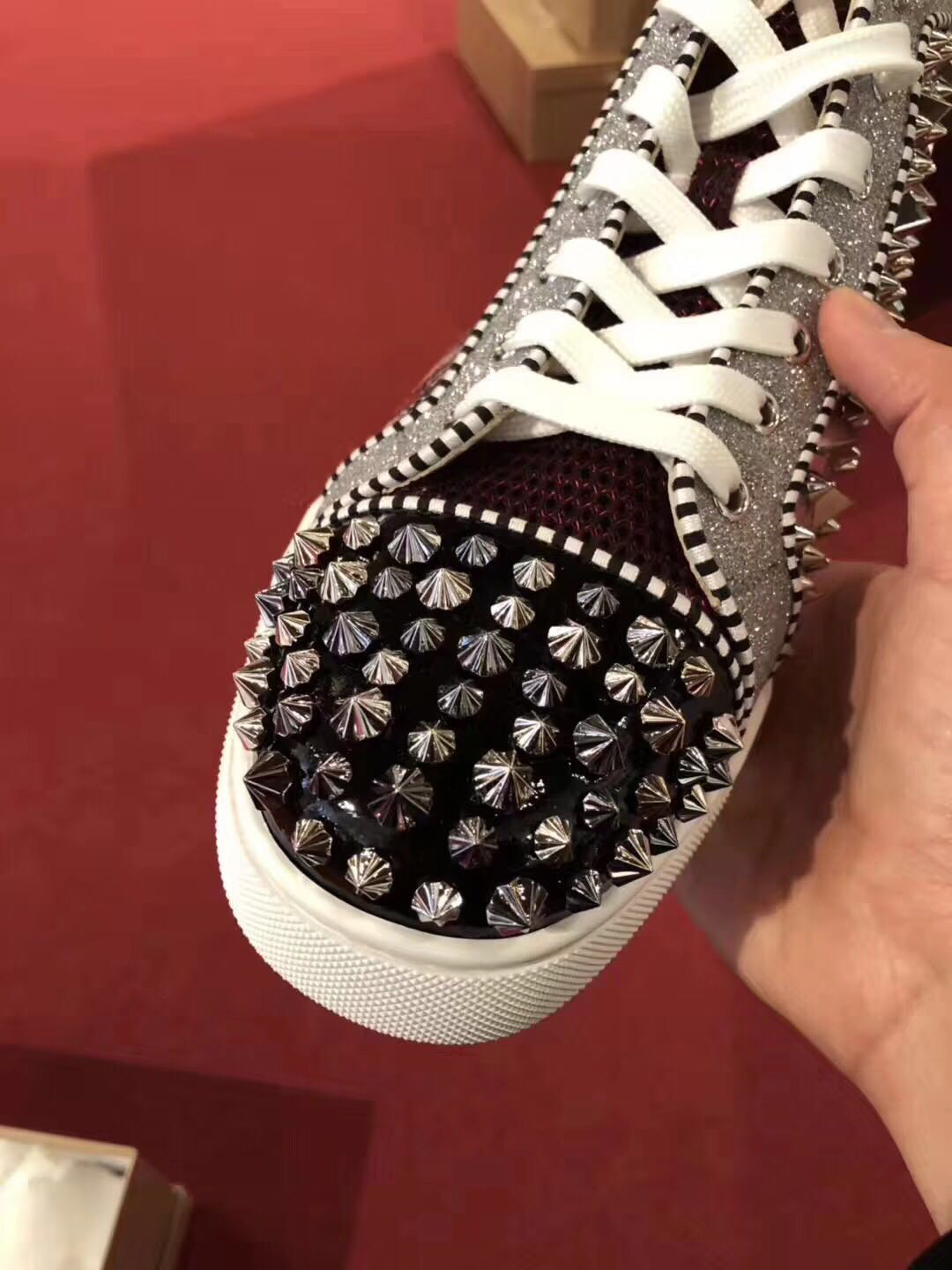 louboutin no limit f18