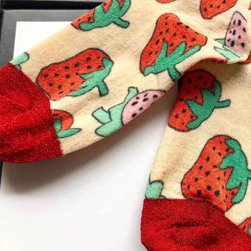 gucci strawberry socks