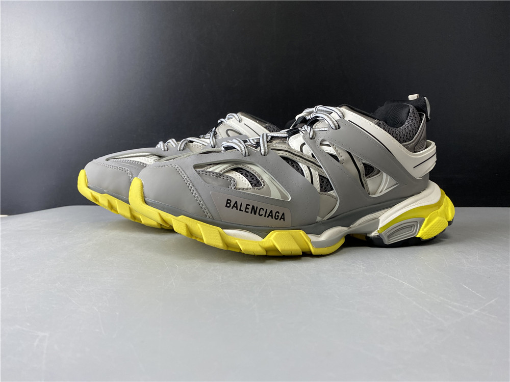 US$ 160 - Balenciaga Triple S Black Sneaker - www.kicktopone.com