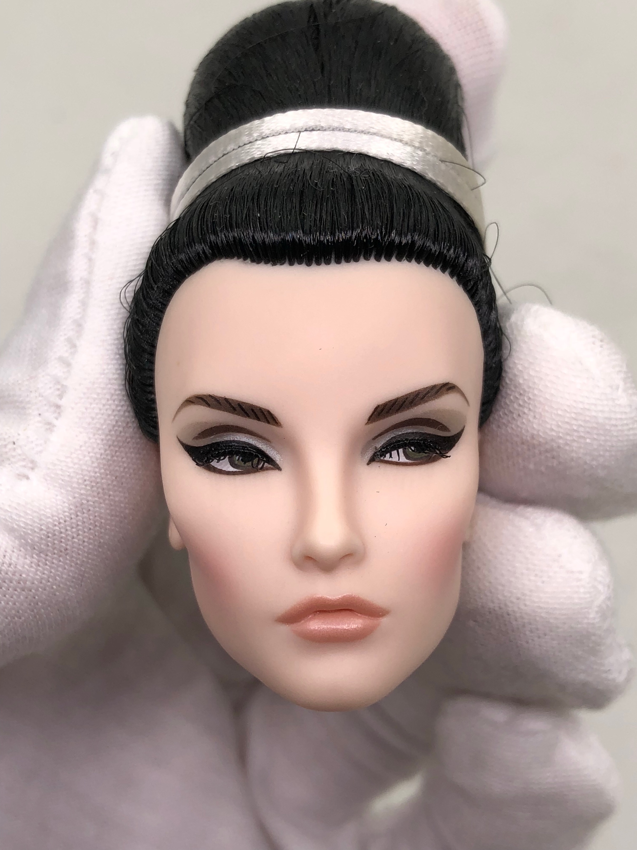 Fashion Royalty Elyse Elise Jolie Cream Skintone Blank face Integrity Doll Head