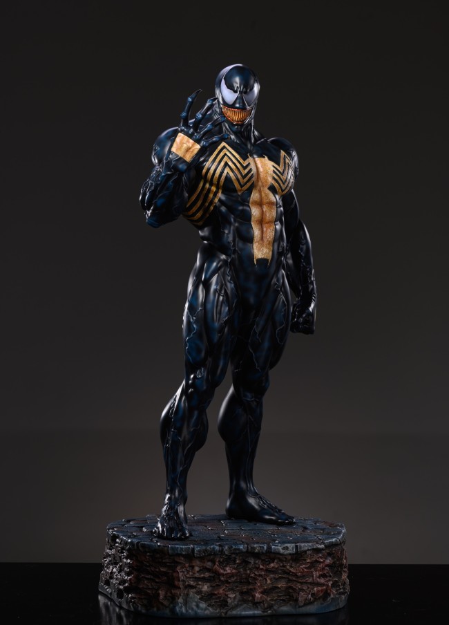 In stock  Marvel Private Custom FC Venom 1/4 Scale Polystone Statue