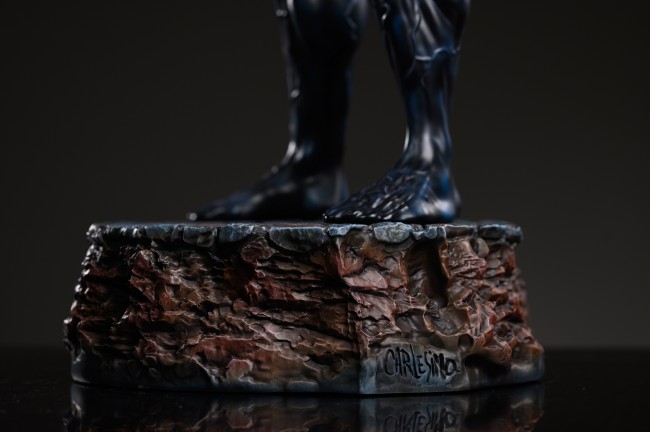 In stock  Marvel Private Custom FC Venom 1/4 Scale Polystone Statue