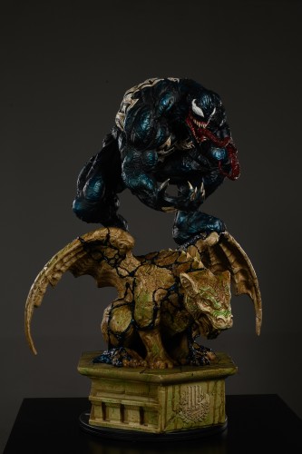 In stock  Marvel Private Custom Bushi Venom 1/4 Scale Polystone Statue