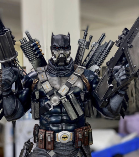 In stock Private custom The Grim Knight fully armed Batman 1/4 scale POLYSTONE Resin statue Figurine