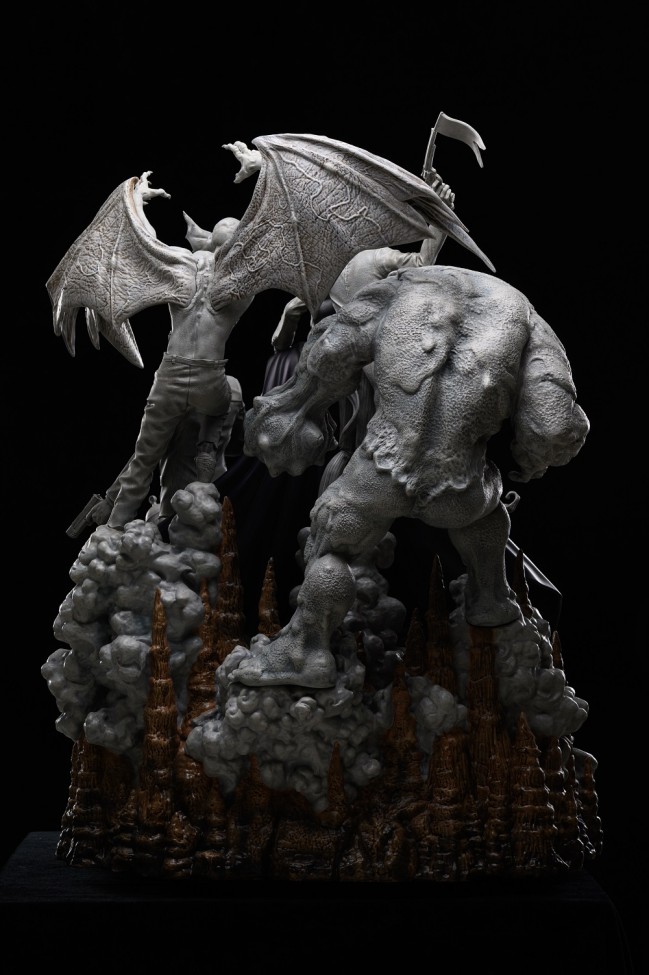In stock  Private custom Batman David Finch Sanity Smoke B/W Polystone Statue