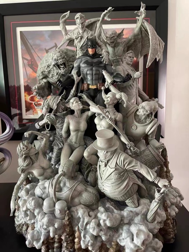 In stock  Private custom Batman David Finch Sanity Smoke B/W Polystone Statue
