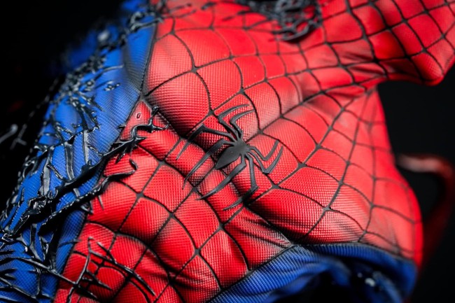 In stock Private custom Spiderman VS Venom 1/4 scale Polystone statue figure