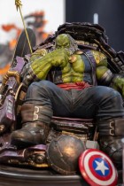 PREORDER Private custom Marvel  Incredible Hulk Future Imperfect Maestro Hulk throne 1/4 scale Polystone statue