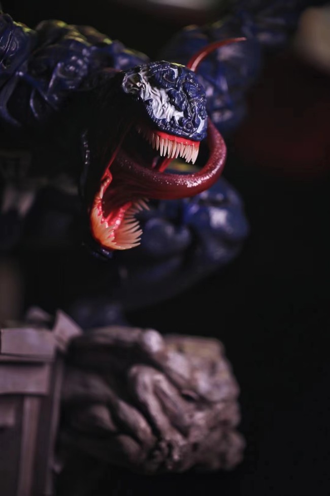 In Stock Private Custom Marve Flying  Venom 1/4 Scale Polystone Statue