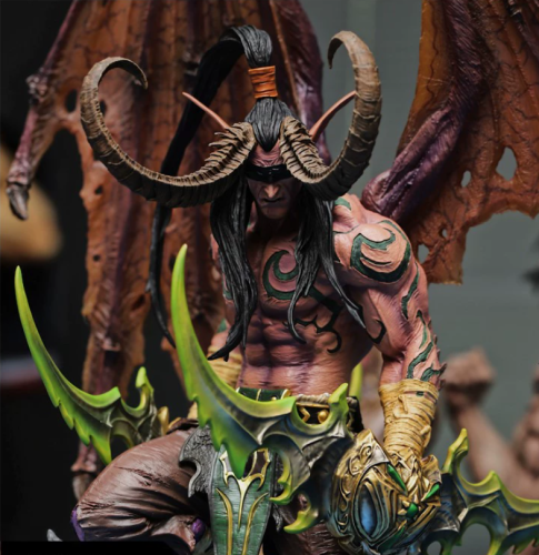 In stock WOW World of Warcraft Illidan Stormrage  1/4 Scale Polystone LED statue
