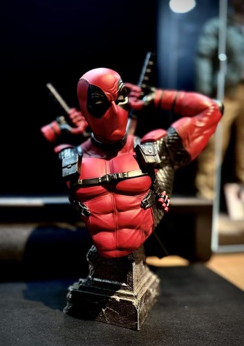 In stock Private Custom Deadpool 1/4 Bust Statue Figure Collectibles Rare