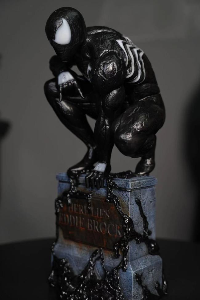 In stock Spider-Man Symbiote 1/4 Scale Polystone Statue figure