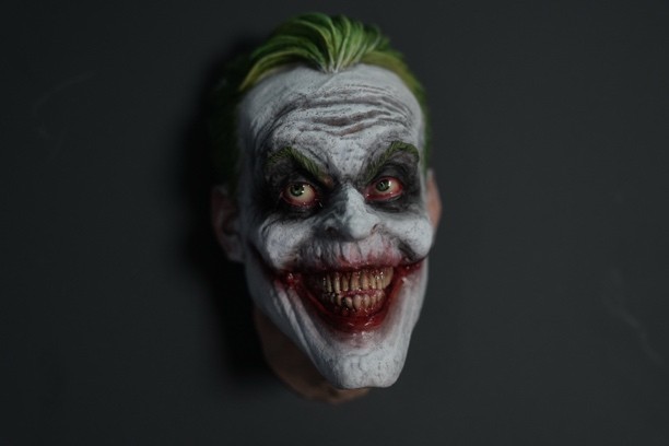 In stock Puzzle The Dark Knight Returns Joker head carved 3D refrigerator magnet Figure Free shipping
