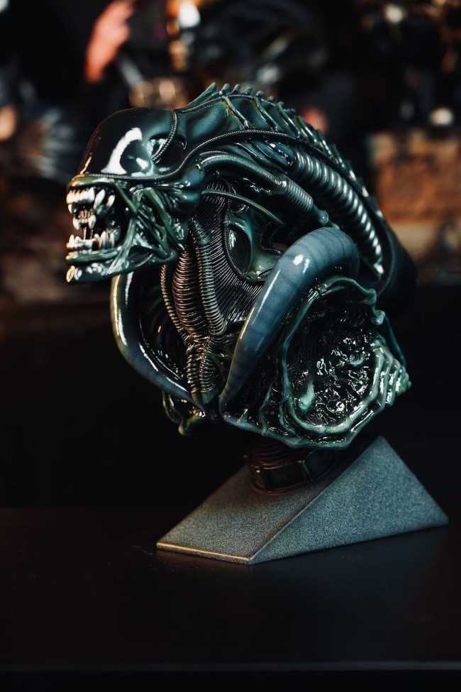 In stock 3109 Studio Alien 1/3 Scale bust Polystone Resin Statue model
