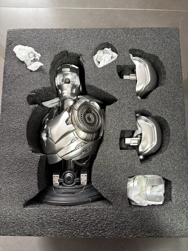 In stock 3109 Studio Iron Man 1/4 Scale bust Polystone Resin Statue model