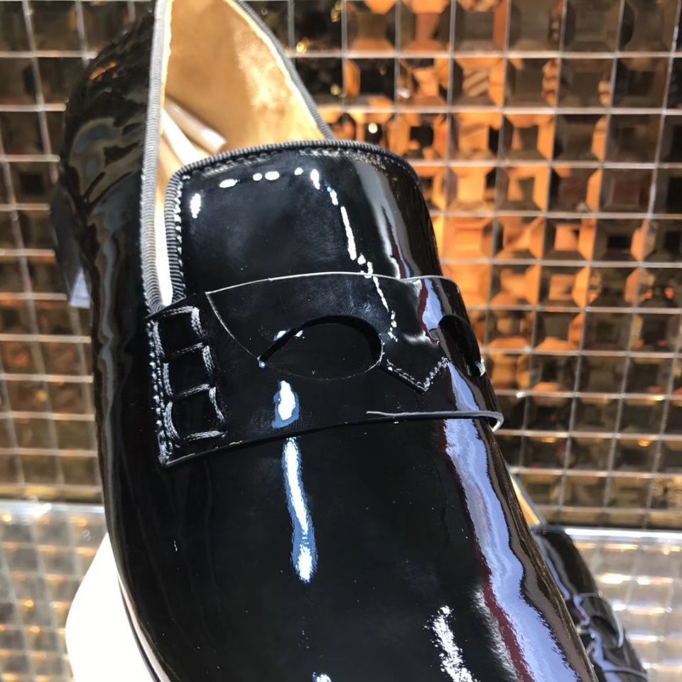 louboutin mens patent