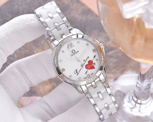 定番人気新品オメガ 時計 コピー レディース 自動巻き 6色