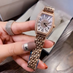 大人気新品フランクミュラー 時計 コピー レディース クオーツ 2色