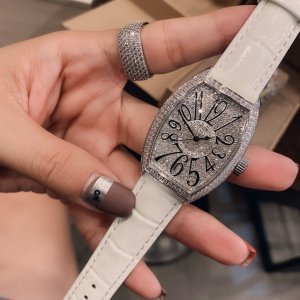注目度NO.1フランクミュラー 時計 コピー レディース クオーツ 4色