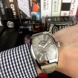 大人気新品フランクミュラー 時計 コピー メンズ 自動巻き 3色