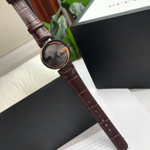 定番人気新品グッチ 時計 コピー レディース クオーツ