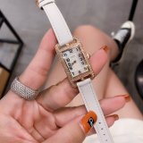 大人気新品エルメス 時計 コピー レディース クオーツ4色