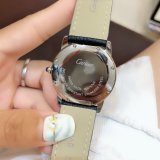 定番人気カルティエ ロンドソロ コピーシリーズ レディース クオーツ2色