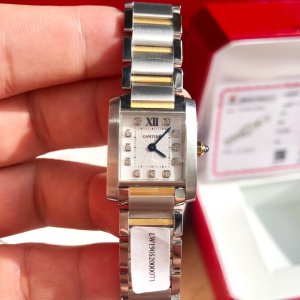 高品質カルティエ タンク コピーシリーズ レディース クオーツ