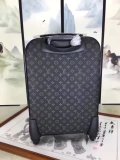 ルイヴィトンバッグコピー 2020新品注目度NO.1 Louis Vuitton 男女兼用 スーツケース