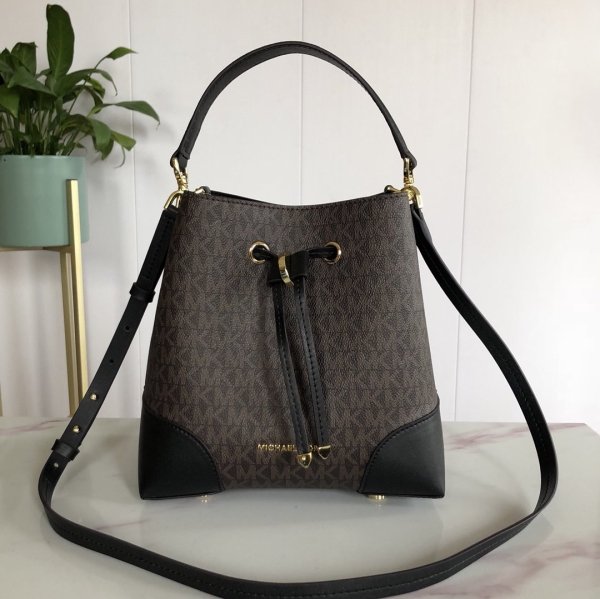 マイケル コースバッグコピー 2021新品注目度NO.1 Michael Kors レディース バケツバッグ