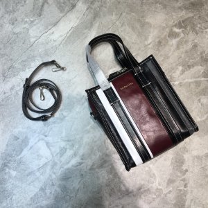 高品質 バレンシアガバッグコピー 2021新品注目度NO.1 BALENCIAGA 男女兼用 トートバッグ
