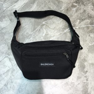 高品質 バレンシアガバッグコピー 2021新品注目度NO.1 BALENCIAGA 男女兼用 ボディバッグ