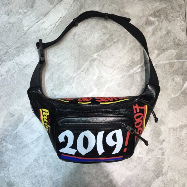 高品質 バレンシアガバッグコピー 定番人気2021新品 BALENCIAGA 男女兼用 ボディバッグ