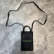 高品質 バレンシアガバッグコピー 大人気2021新品 BALENCIAGA 男女兼用 ショルダーバッグ