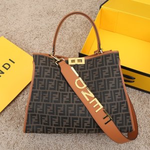 フェンディバッグコピー 大人気2021新品 FENDI レディース トートバッグ