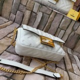 フェンディバッグコピー 大人気2021新品 FENDI レディース ショルダーバッグ