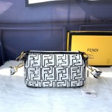 フェンディバッグコピー 大人気2021新品 FENDI レディース ショルダーバッグ