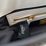 フェンディバッグコピー 大人気2021新品 FENDI レディース ショルダーバッグ