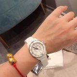 大人気新品シャネル J12時計 コピー レディース クオーツ