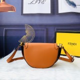 フェンディバッグコピー 大人気2021新品 FENDI レディース ショルダーバッグ
