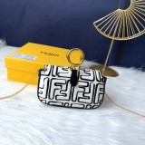 フェンディバッグコピー 定番人気2021新品 FENDI レディース ショルダーバッグ