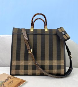 フェンディバッグコピー 2021新品注目度NO.1 FENDI レディース トートバッグ