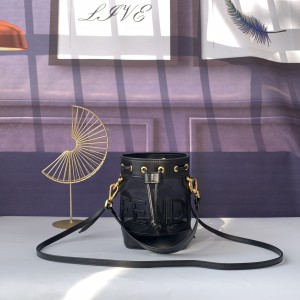 フェンディバッグコピー 大人気2021新品 FENDI レディース バケツバッグ