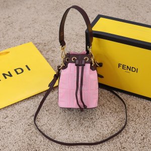 フェンディバッグコピー 大人気2022新品 FENDI レディース バケツバッグ