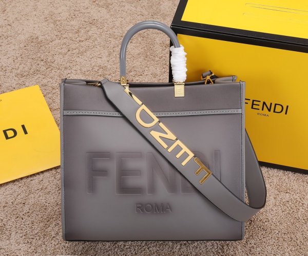 フェンディバッグコピー 2022新品注目度NO.1 FENDI レディース トートバッグ
