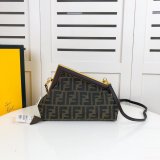 フェンディバッグコピー 2022新品注目度NO.1 FENDI レディース ショルダーバッグ