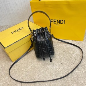 フェンディバッグコピー 定番人気2022新品 FENDI レディース バケツバッグ