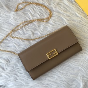 フェンディバッグコピー 大人気2022新品 FENDI レディース ショルダーバッグ