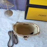 フェンディバッグコピー 大人気2022新品 FENDI レディース バケツバッグ